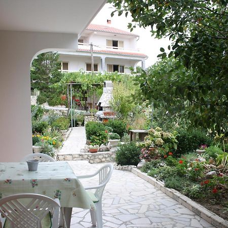 Apartments Sandra Palit Exterior foto